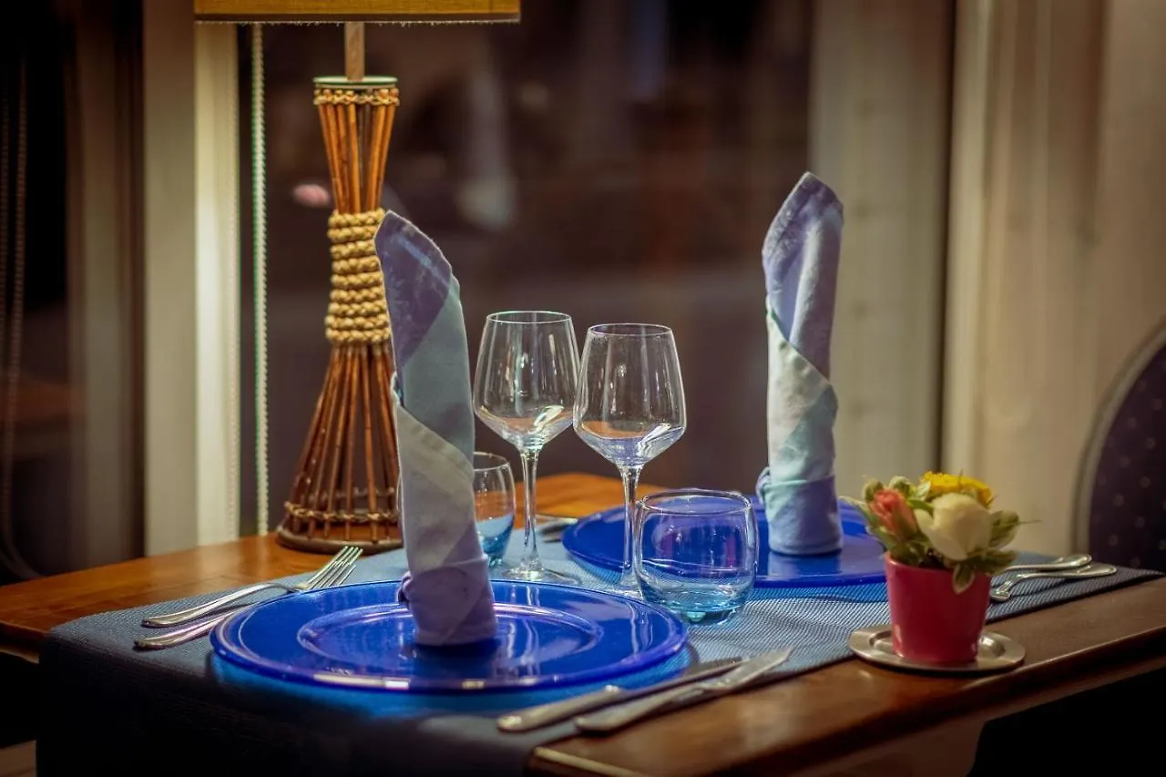 Hotel Restaurant De La Plage Audierne 3*,  France